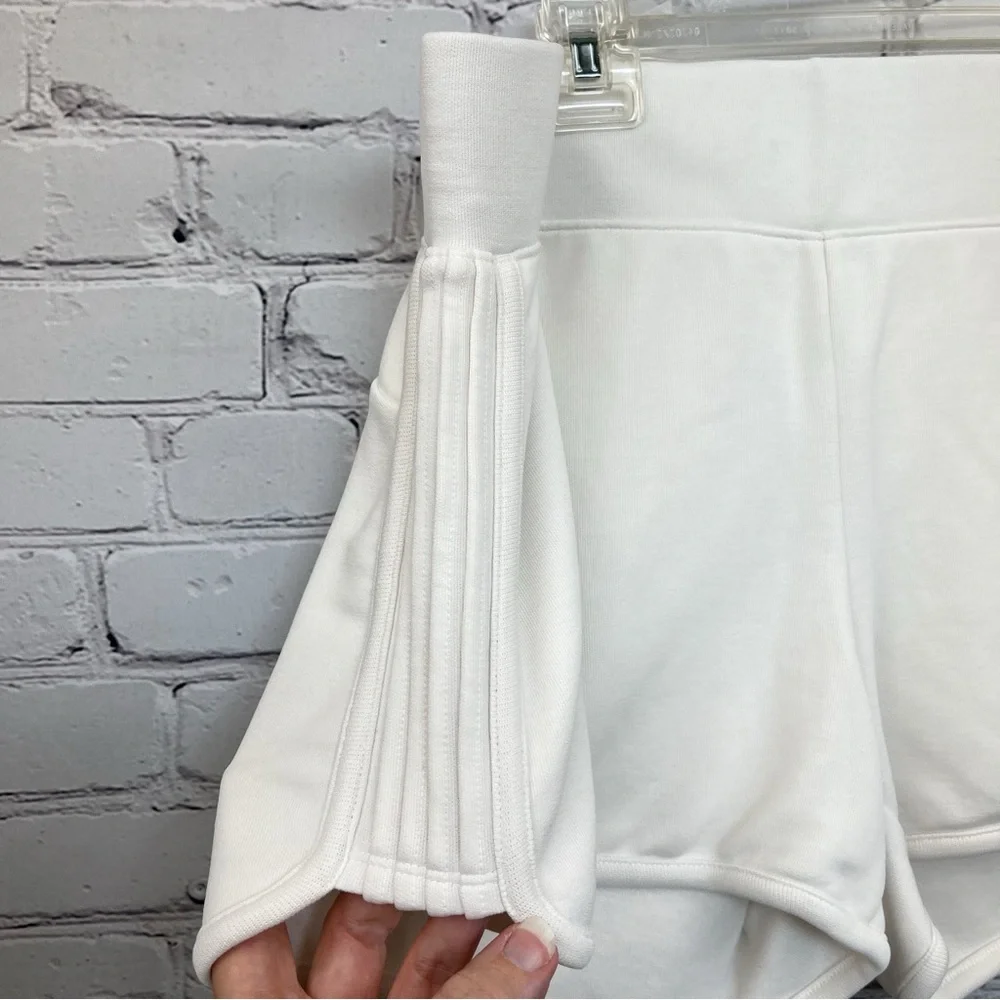 Athleta Serenity Shortie Super Soft Modal Shorts Sea Salt Sz M